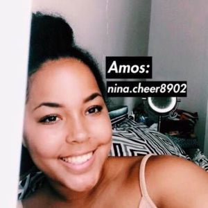 Meet your Posher, Nina